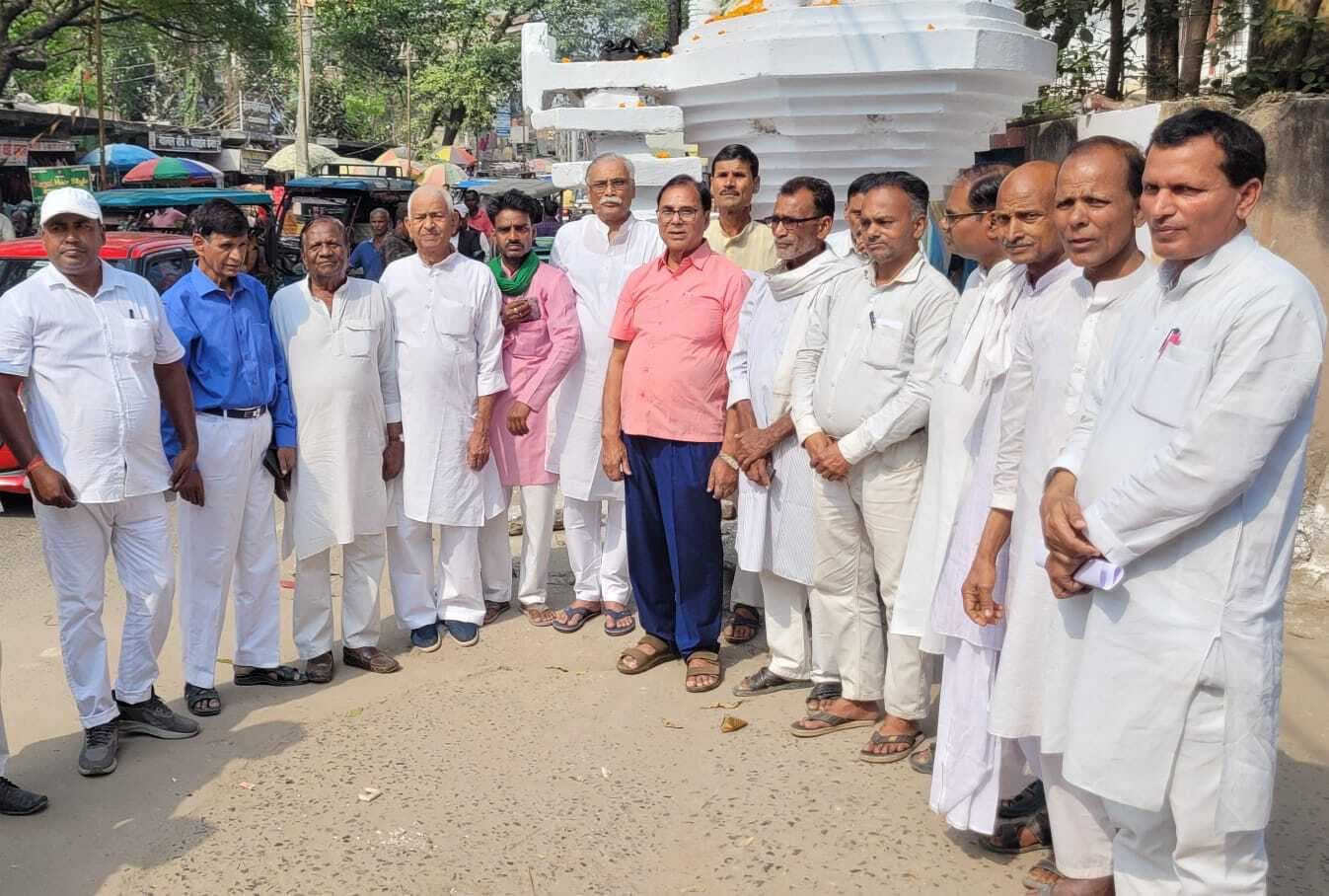 शहीदों को मिले राजकीय सम्मान - पूर्व एमएलसी