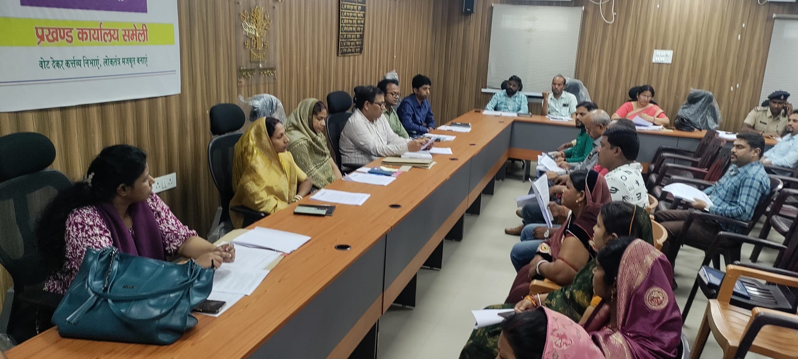 सुरक्षा, शिक्षा और योजनाओं के क्रियान्वयन पर तीखी बहस