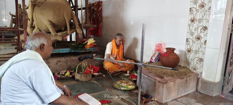 चैती नवरात्र : कलश स्थापना के साथ शुरू हुई मां दुर्गा की आराधना