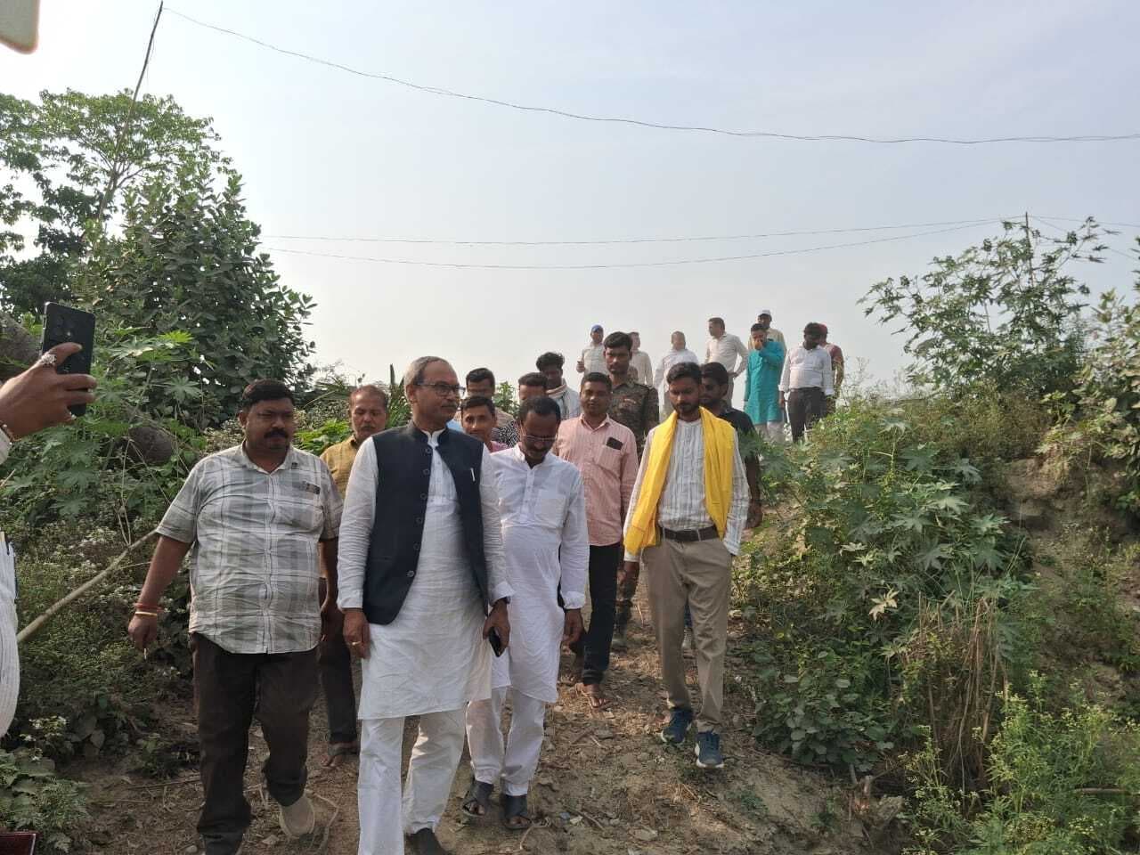 पुल व सड़क निर्माण कार्य कराना प्राथमिकता: विधायक