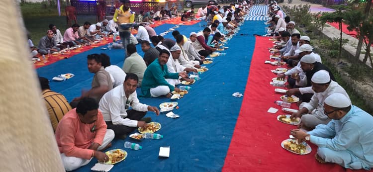 थाना प्रांगण में भव्य इफ्तार पार्टी का आयोजन