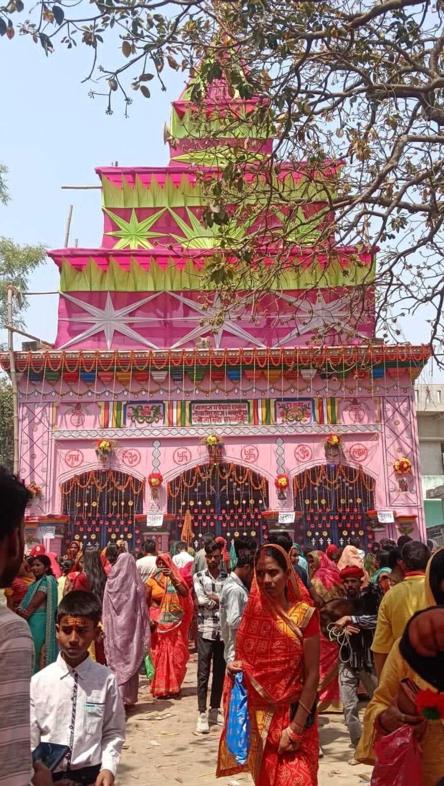 मेले के नाम पर अवैध वसूली की शिकायत, प्रशासन ने लगायी रोक