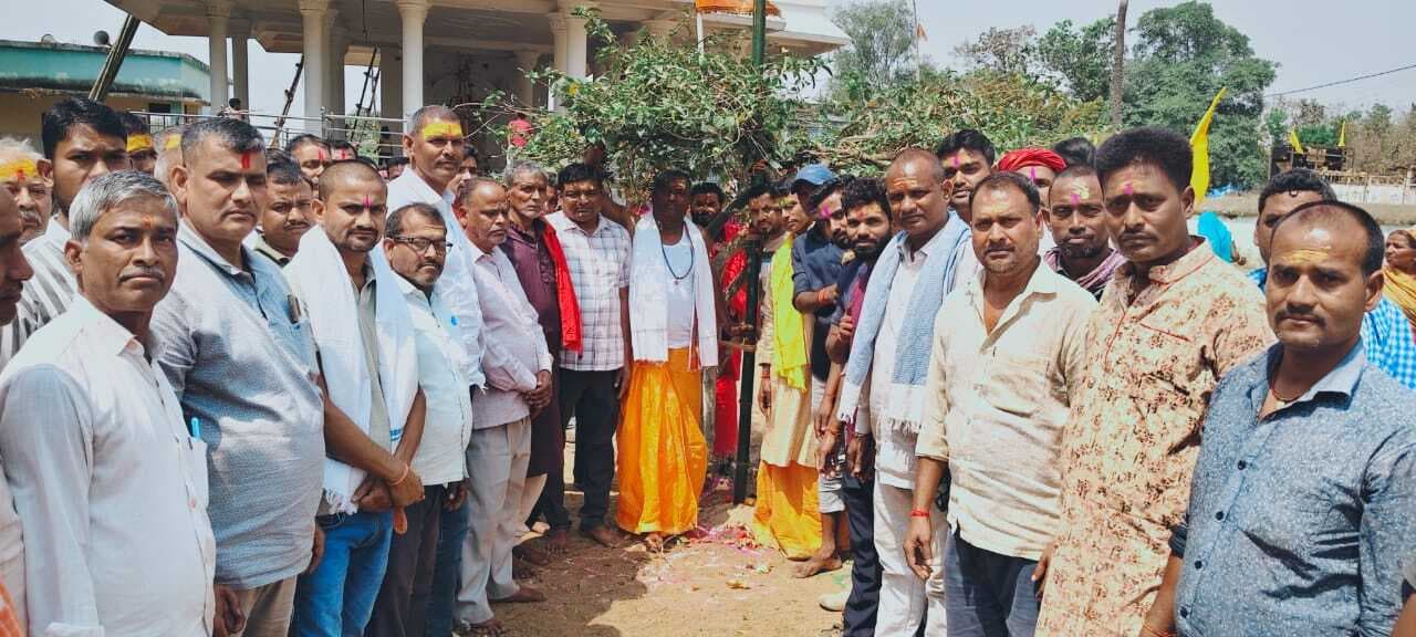 श्रीराम जानकी मूर्ति प्राण प्रतिष्ठा को लेकर ध्वजारोहण