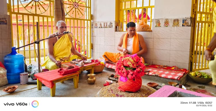 कलश स्थापना के साथ वासंतिक नवरात्र शुरू, मां शैलपुत्री की हुई आराधना