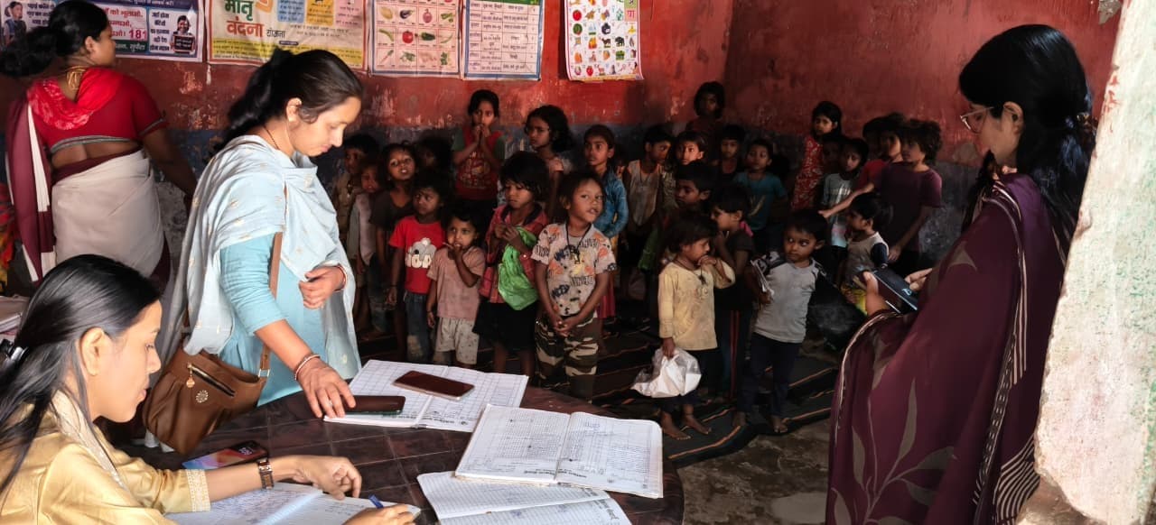 डीपीओ ने आंगनबाड़ी केंद्रों का किया निरीक्षण, स्वच्छता का ख्याल रखने का दिया निर्देश