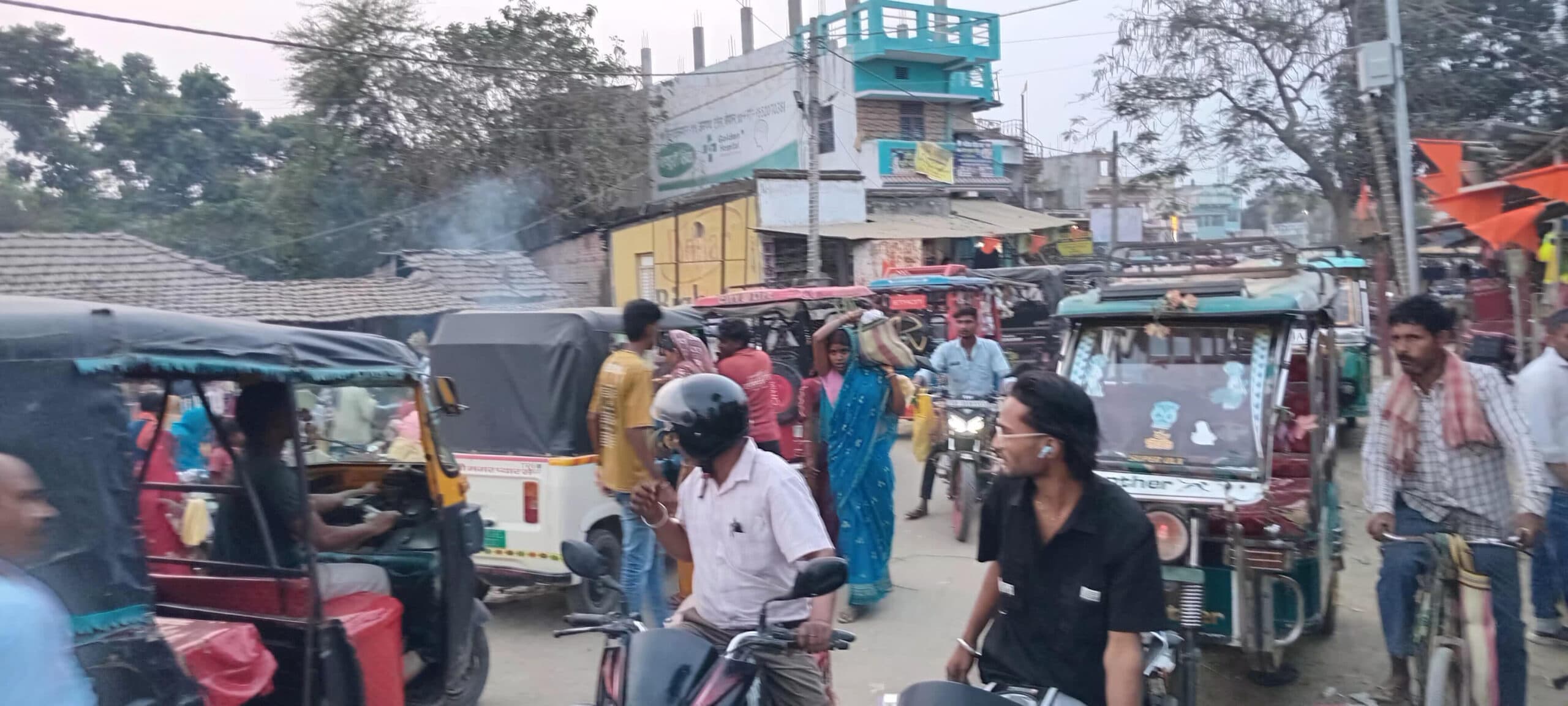 बथनाहा-सोनापुर मार्ग पर जाम से परेशानी