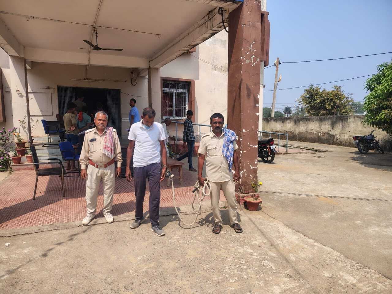 फरार अभियुक्त  गिरफ्तार, जेल