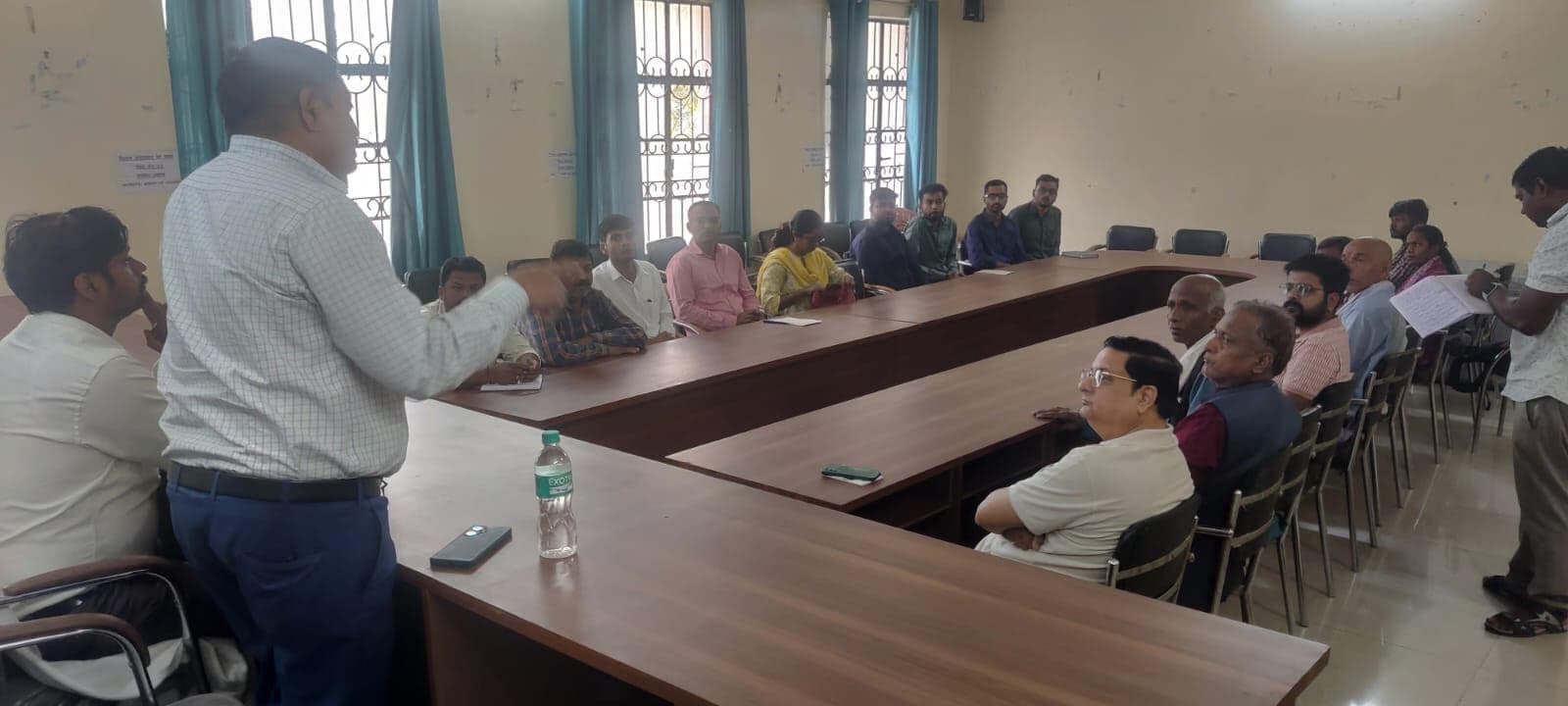 योग्य किसानों को दें याेजनाओं का लाभ : डीएओ