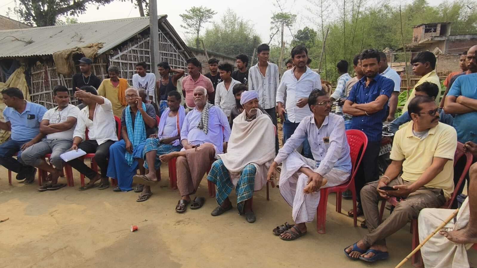 स्मैक के बढ़ते कारोबार पर ग्रामीणों का फूटा गुस्सा