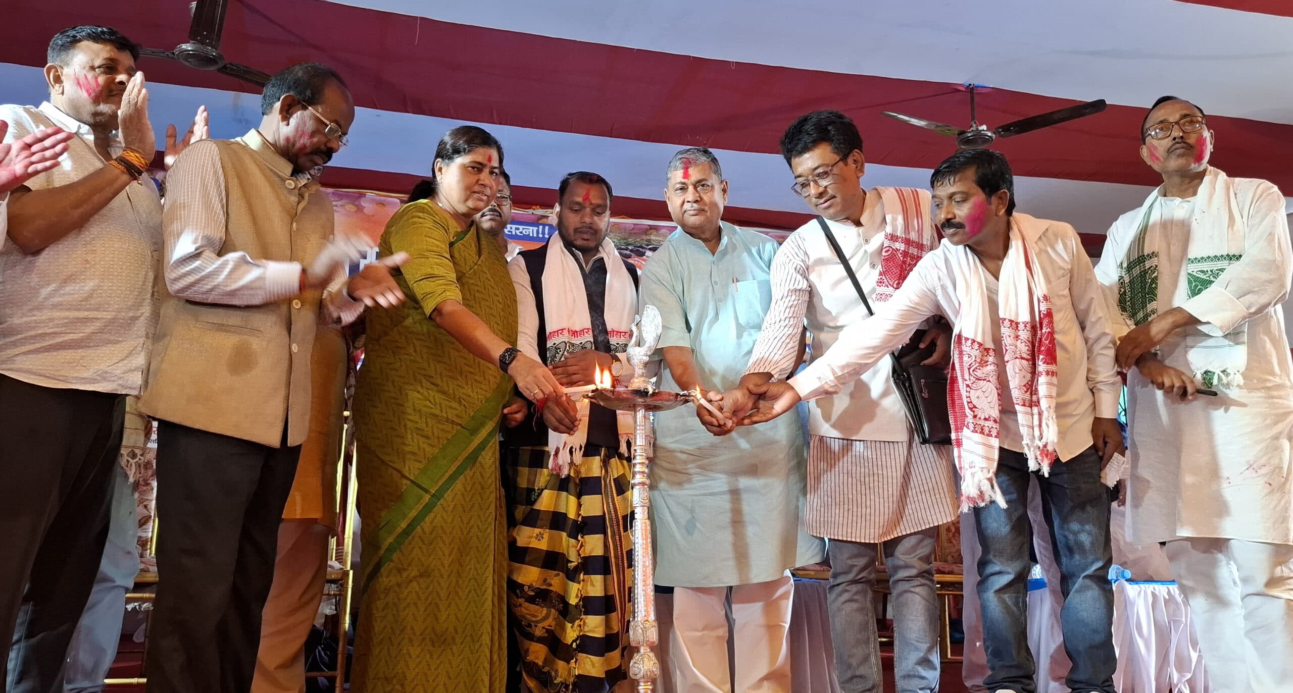 सरहुल पर्व : पारंपरिक भव्यता के साथ संपन्न हुआ प्रकृति पूजा का उत्सव