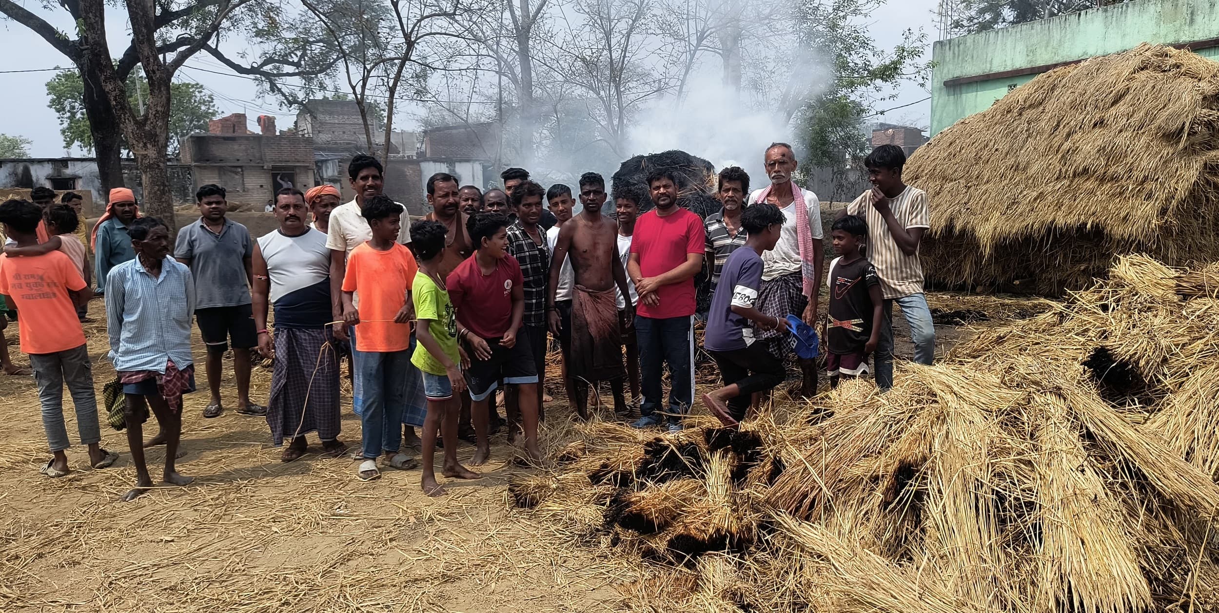 Bokaro News : खलिहान में लगी आग, बिचाली जली