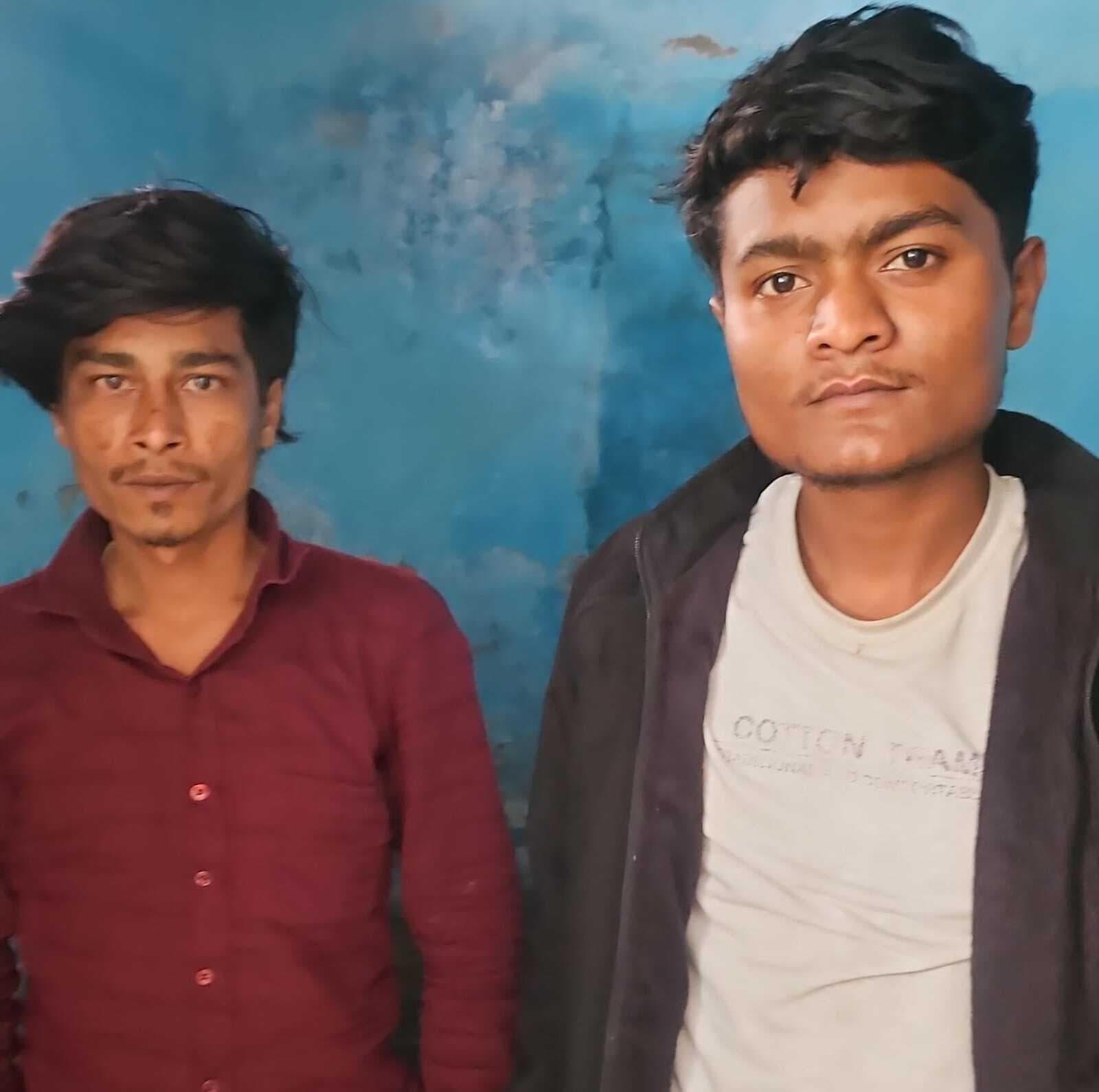 चमचमाती चारपहिया वाहन से दो तस्कर गिरफ्तार