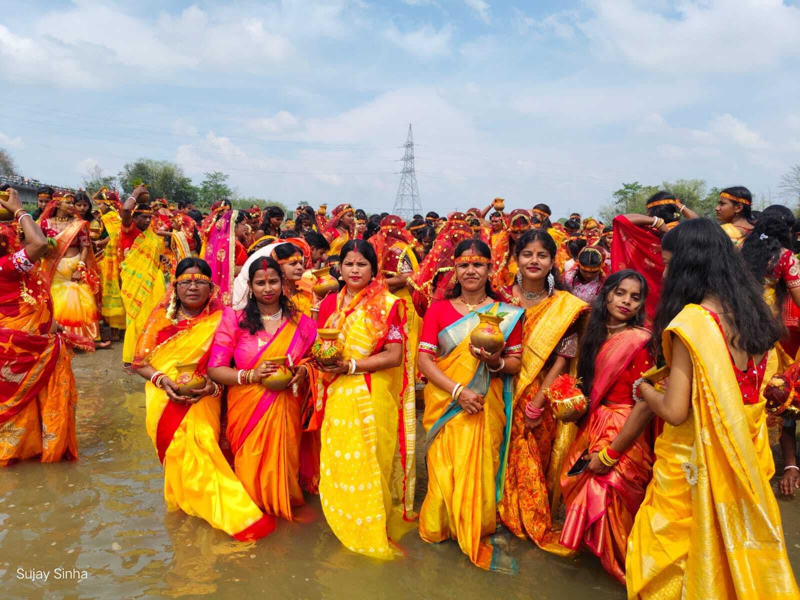 कलश यात्रा के साथ हुआ हरिनाम संकीर्तन का शुभारंभ