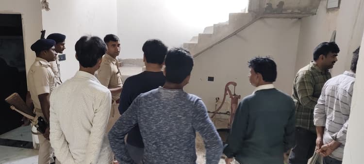 शिक्षक के घर से मोटर की चोरी, जांच में जुटी पुलिस