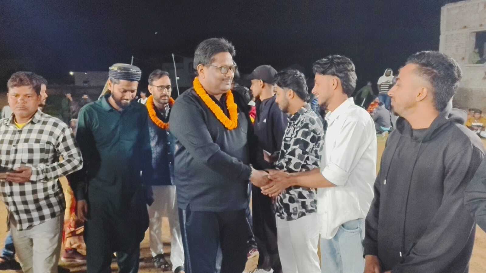 नाइट क्रिकेट में पिंडारी-11 बना विजेता व सिंधी-11 उपविजेता