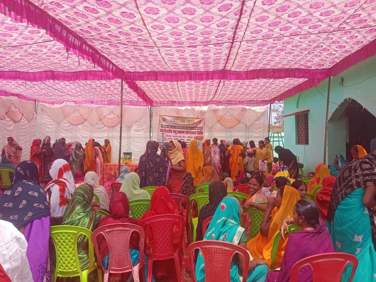 जीविका कार्यालय परिसर में पशु शिविर का आयोजन