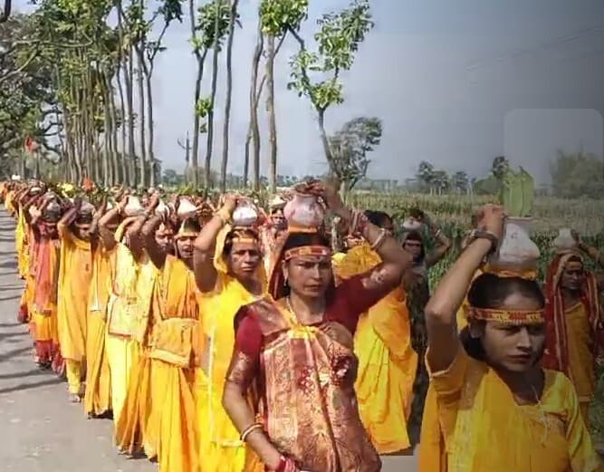 सधुवेली महाल्दार टोला में कलशयात्रा के साथ अष्टयाम शुरू