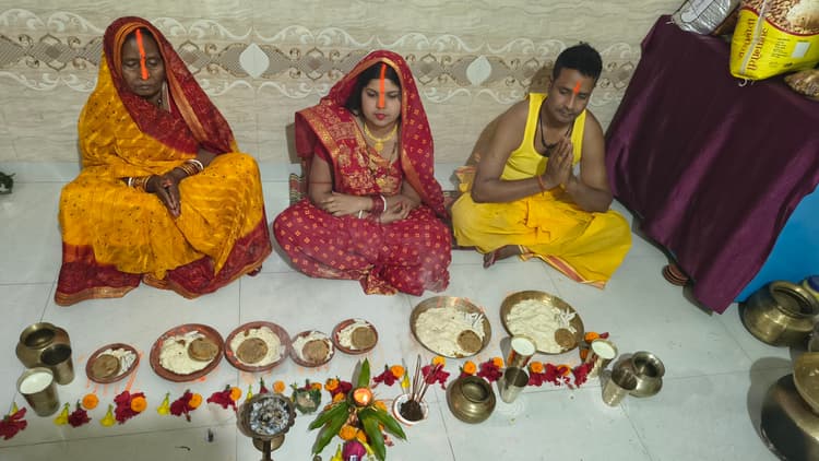 व्रतियों ने किया खरना, पहला अर्घ्य आज