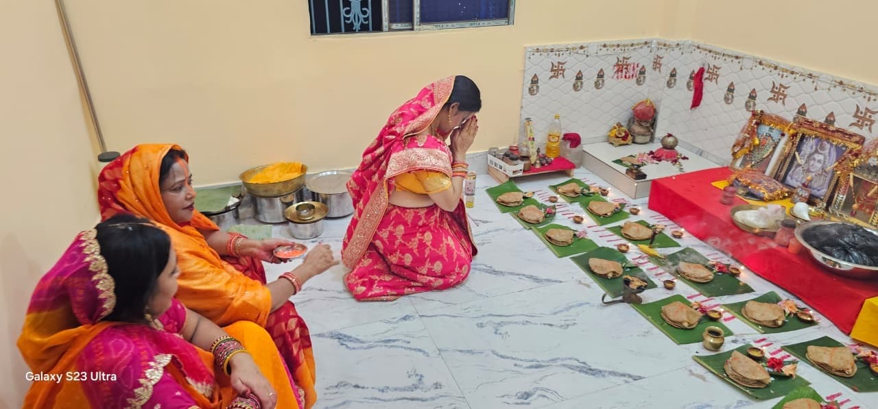 चैती छठ पर आस्था श्रद्धालुओं ने किया खरना पूजा