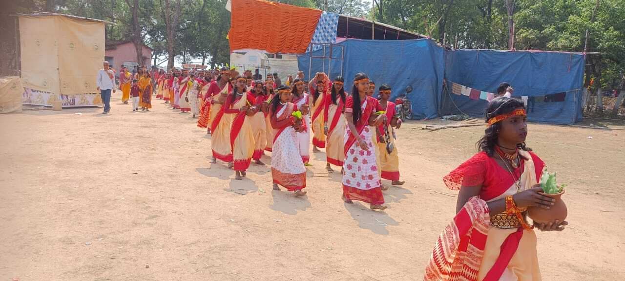 लक्ष्मी नारायण महायज्ञ को लेकर निकाली कलश यात्रा