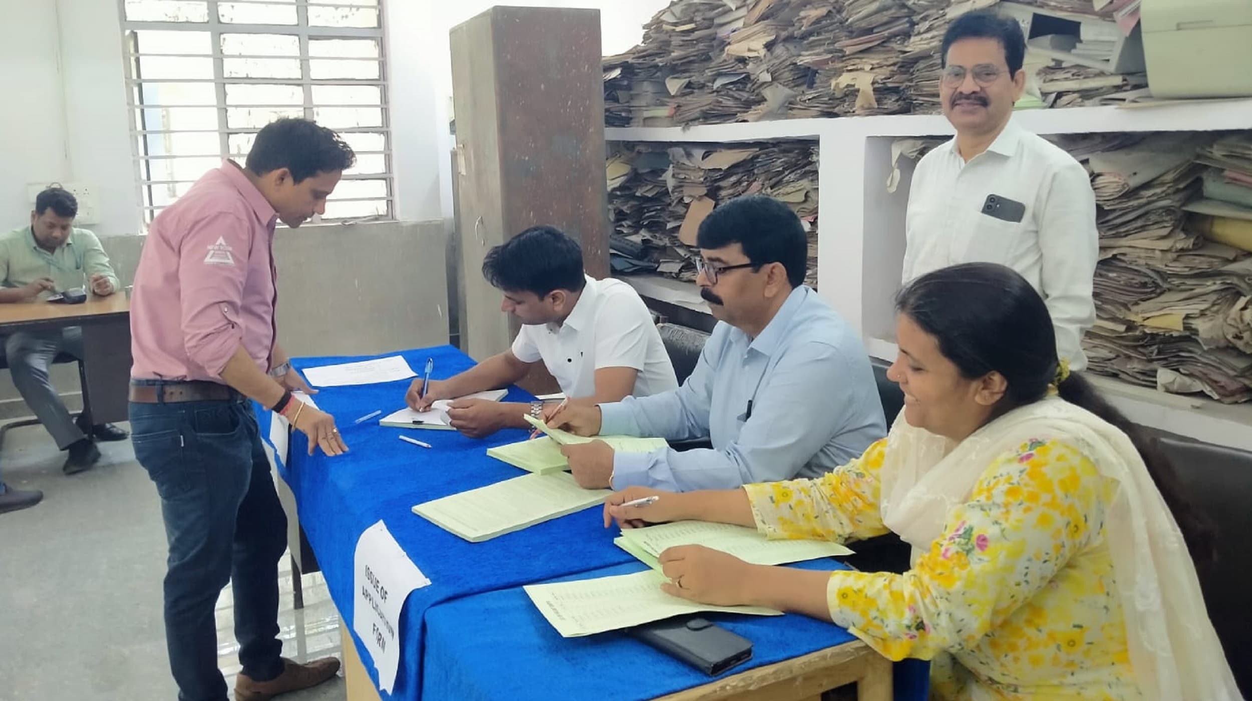 Bokaro News : विस्थापितों को मिलेगी सेक्टरों में नवनिर्मित व रिक्त दुकानें