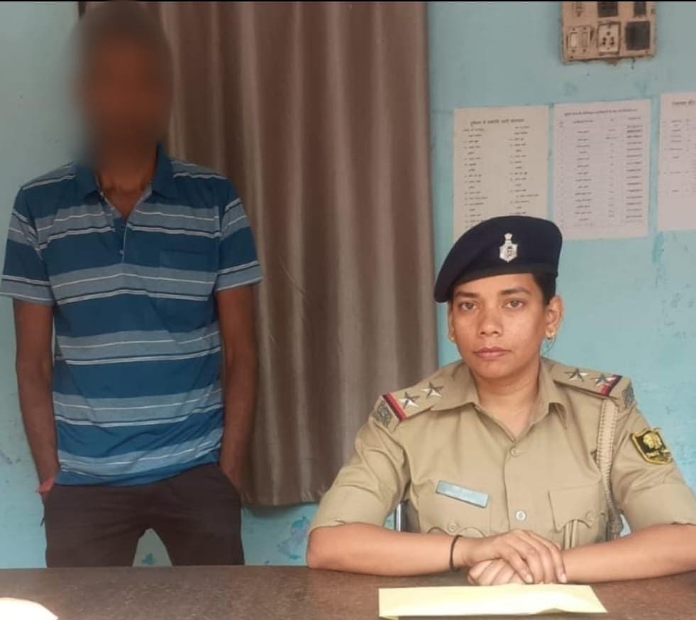 पुलिस ने पांच ग्राम स्मैक के साथ कार सवार को किया गिरफ्तार