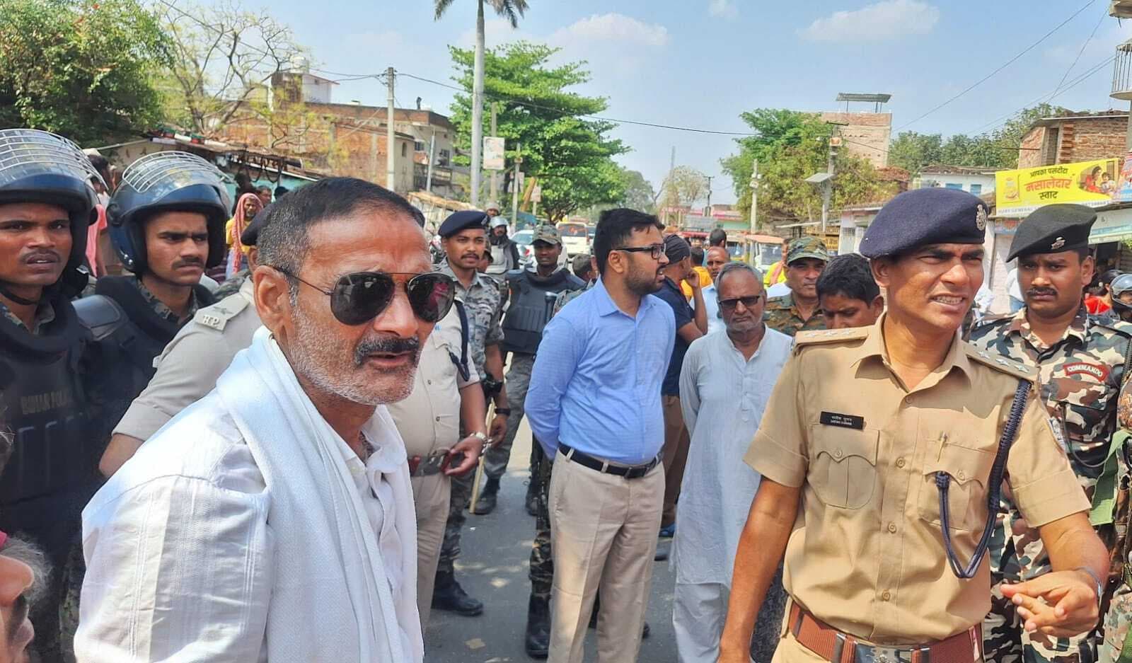 सड़क हादसे में मौत के बाद पांच घंटे तक रहा सड़क जाम