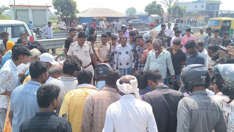 वाहन से टक्कर में बाइक सवार कटिहार के व्यक्ति की मौत