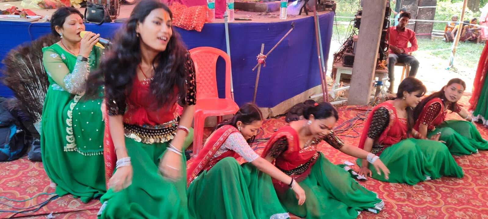 अखंड रामधुनी कार्यक्रम में नेपाली महिला कलाकारों ने दर्शकों का जीता दिल