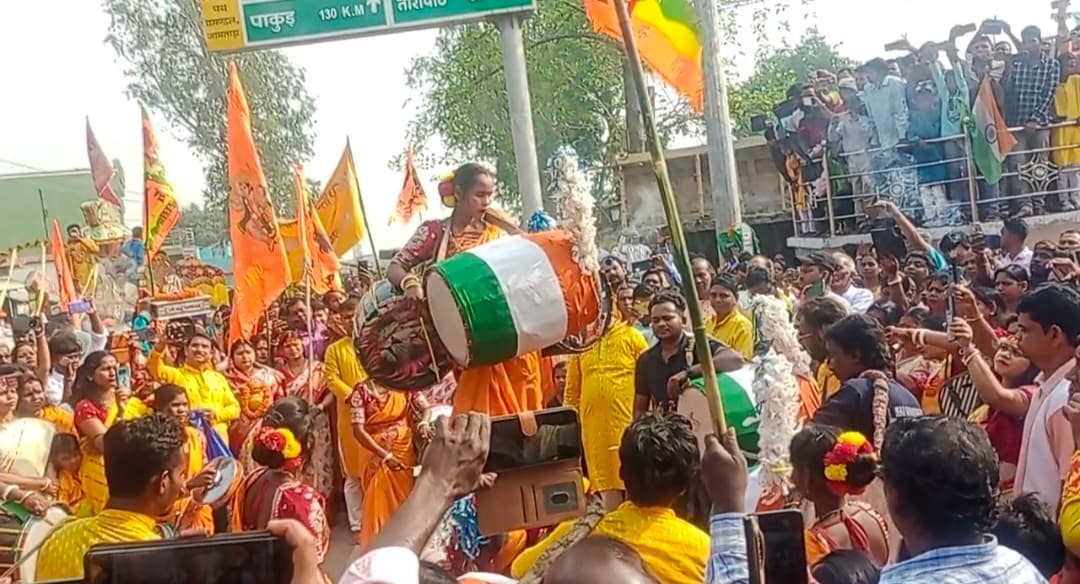 कलश यात्रा के साथ कुंडहित में चैती दुर्गा पूजा शुरू