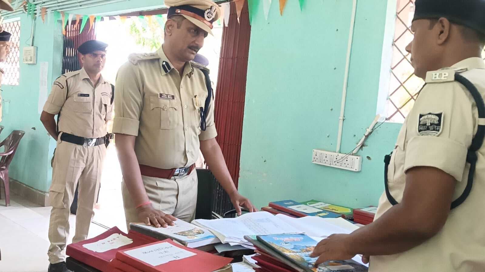 शराब माफियाओं पर करें कार्रवाई : डीआइजी