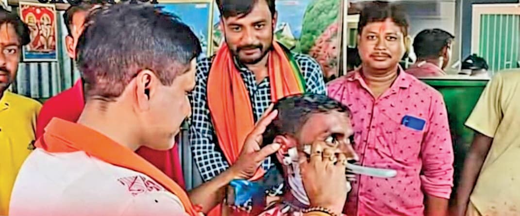 कहीं मजदूर, तो कहीं नाई बने भाजपा उम्मीदवार