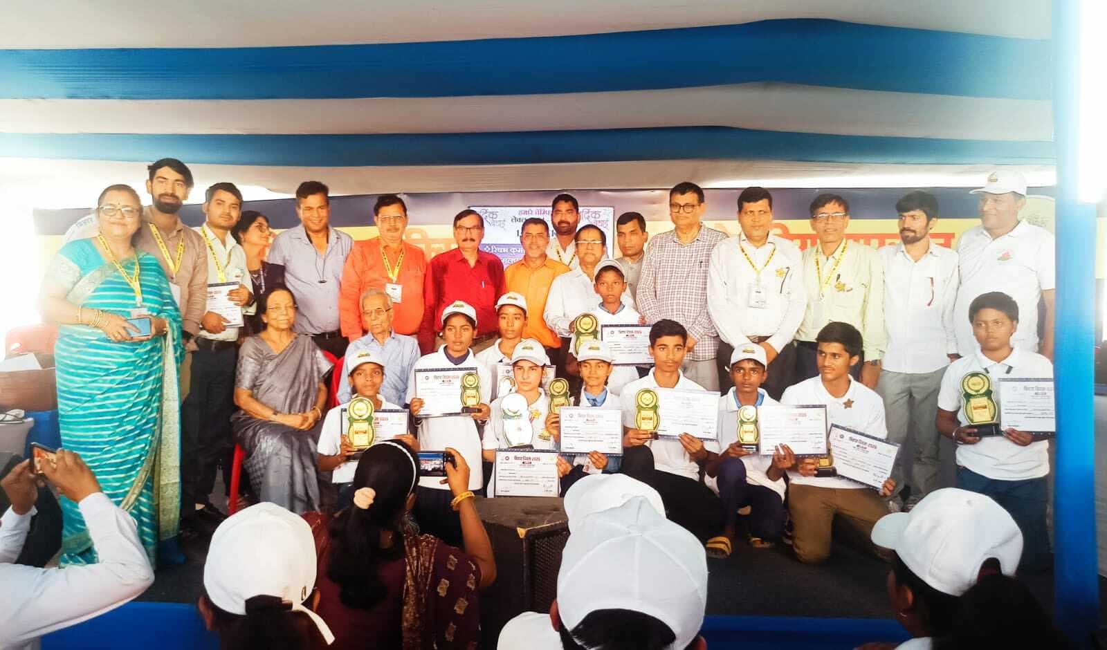 बिहार दिवस पर कोढ़ा के छात्र को राज्य स्तर पर मिला तीसरा स्थान