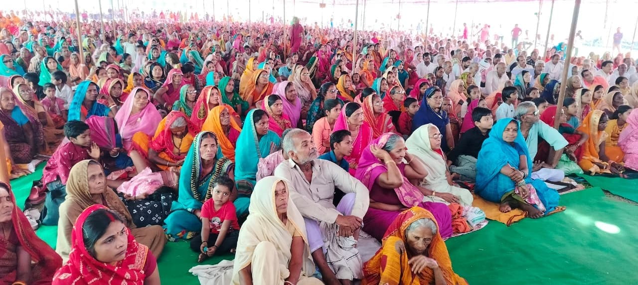 सत्संग सुनकर सदाचारी बनते हैं लोग : स्वामी सत्यानंद जी महाराज