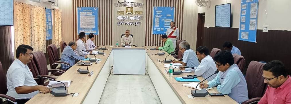 विभागीय कार्रवाईयों की प्रति माह होगी समीक्षा : आयुक्त