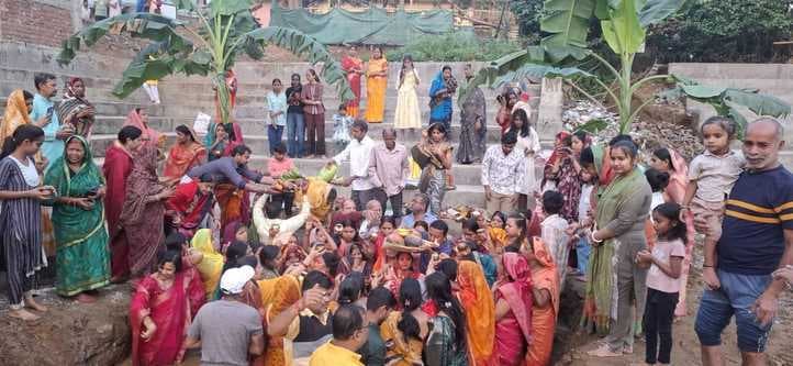 व्रतियों ने उदयीमान सूर्य को अर्घ्य देकर पूरा किया चैती छठ पर्व