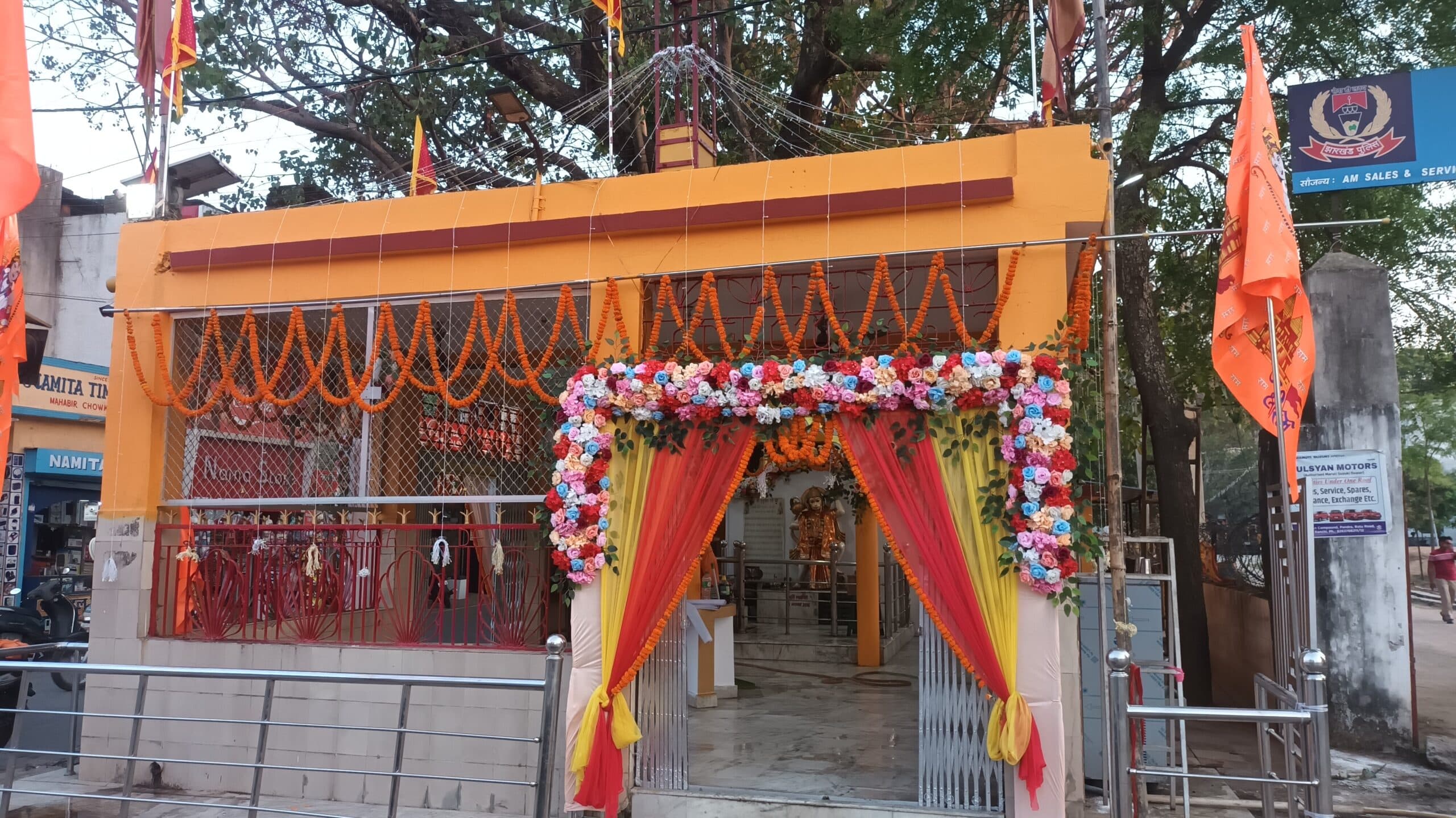 तोरपा में निकला अष्टमी का जुलूस, आज निकलेगी रामनवमी की शोभायात्रा