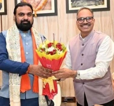 उपमुख्यमंत्री से मिलकर वीसी ने विवि की उपलब्धियों की दी जानकारी