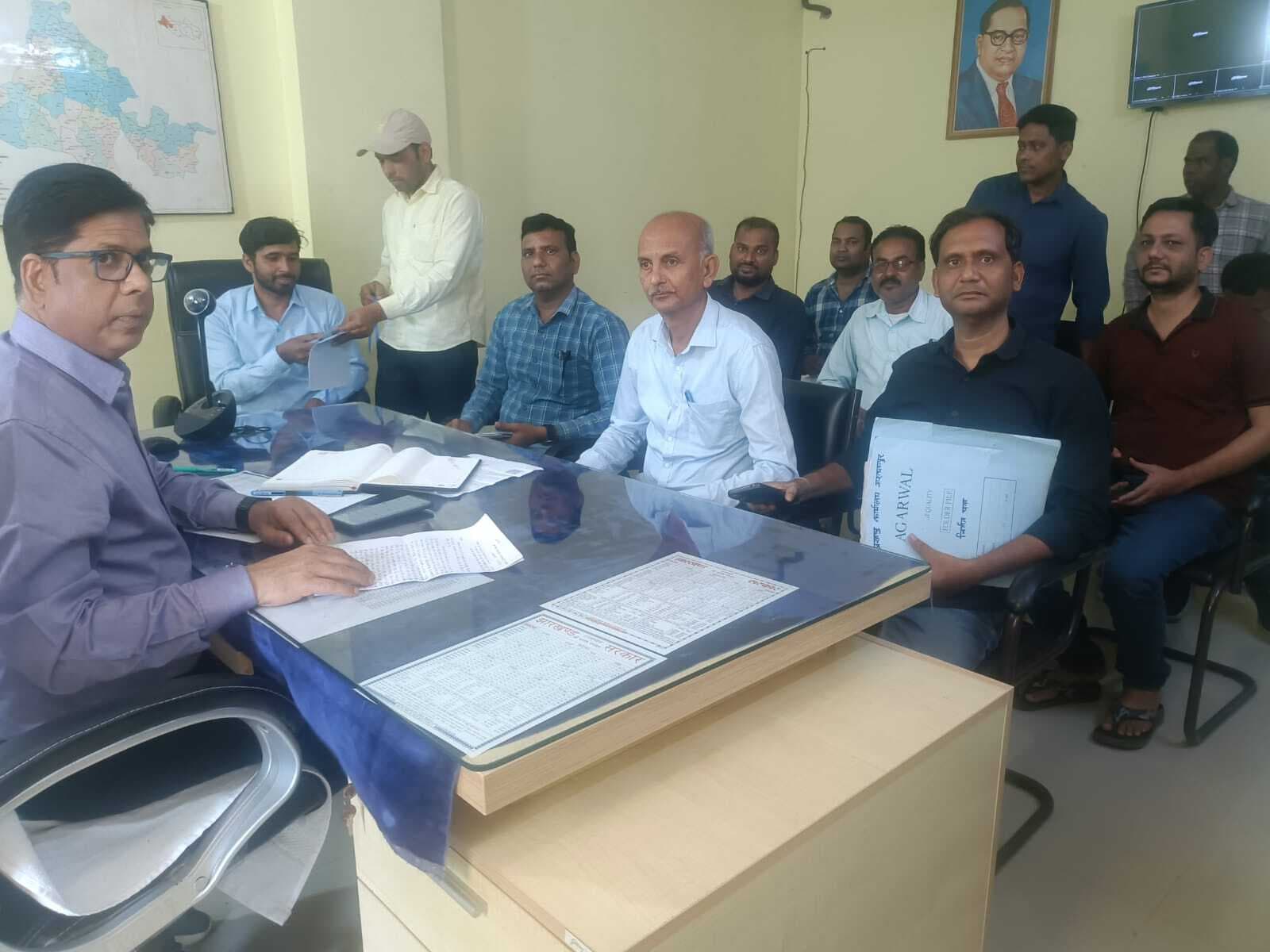 सीओ ने कर्मियों के साथ जनगणना को लेकर किया विमर्श