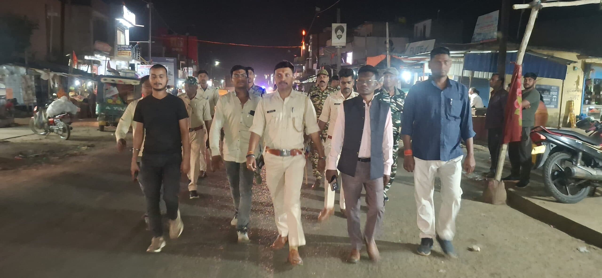 Giridih News :अधिकारियों ने लोगों से की सौहार्द के साथ रामनवमी की अपील