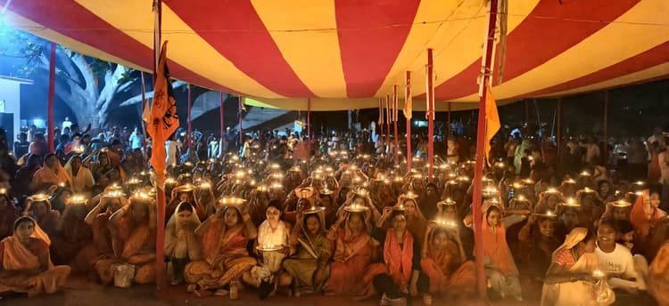 दीप यज्ञ के साथ नौ दिवसीय गायत्री महायज्ञ का भव्य समापन, 86 श्रद्धालुओं ने ली दीक्षा