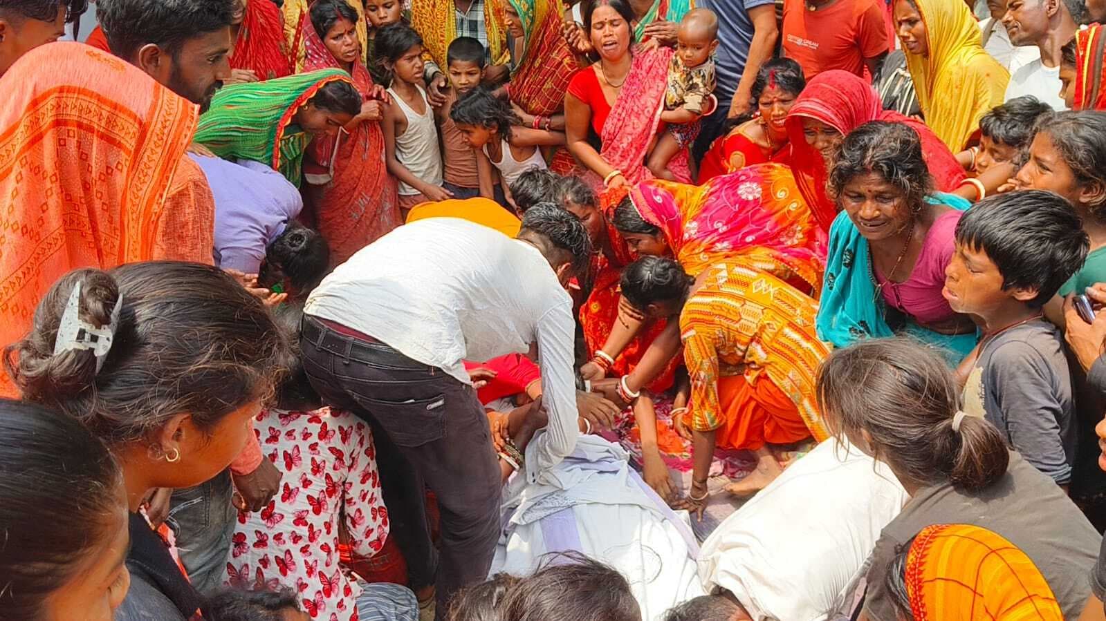 हाई टेंशन तार की चपेट में आकर युवक की मौत, अगले महीने होनी थी शादी