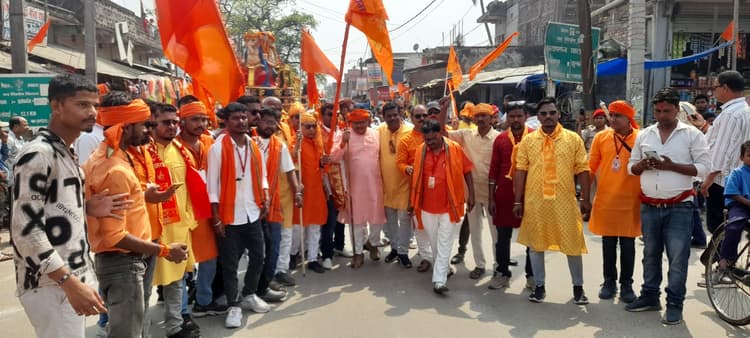 भगवान राम के जन्मोत्सव पर उमड़ा जनसैलाब