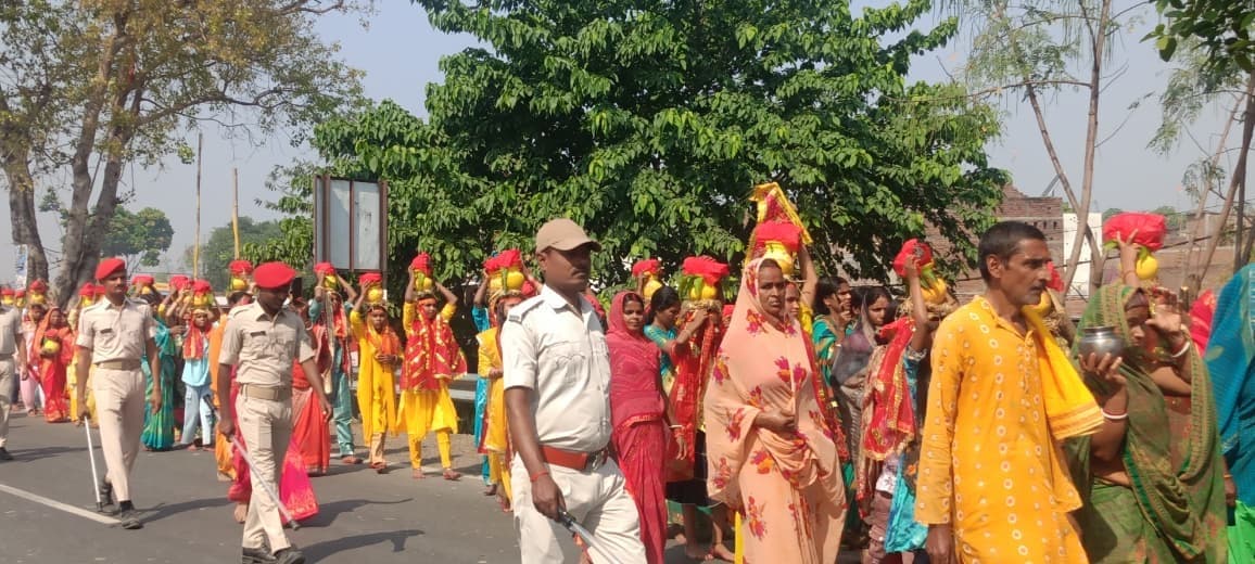 अवगिल में हनुमान मंदिर की प्राण प्रतिष्ठा को निकाली कलश शोभायात्रा
