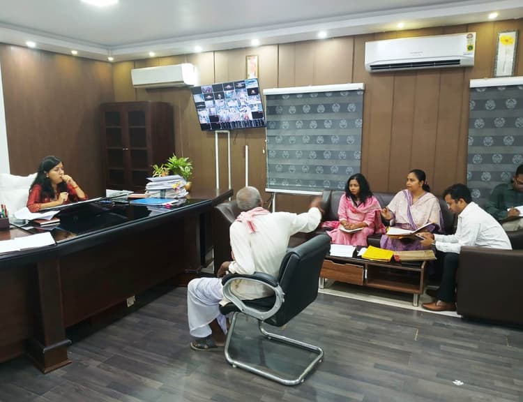 लोक शिकायत निवारण में 55 मामलों की सुनवाई, 11 का हुआ निस्तारण