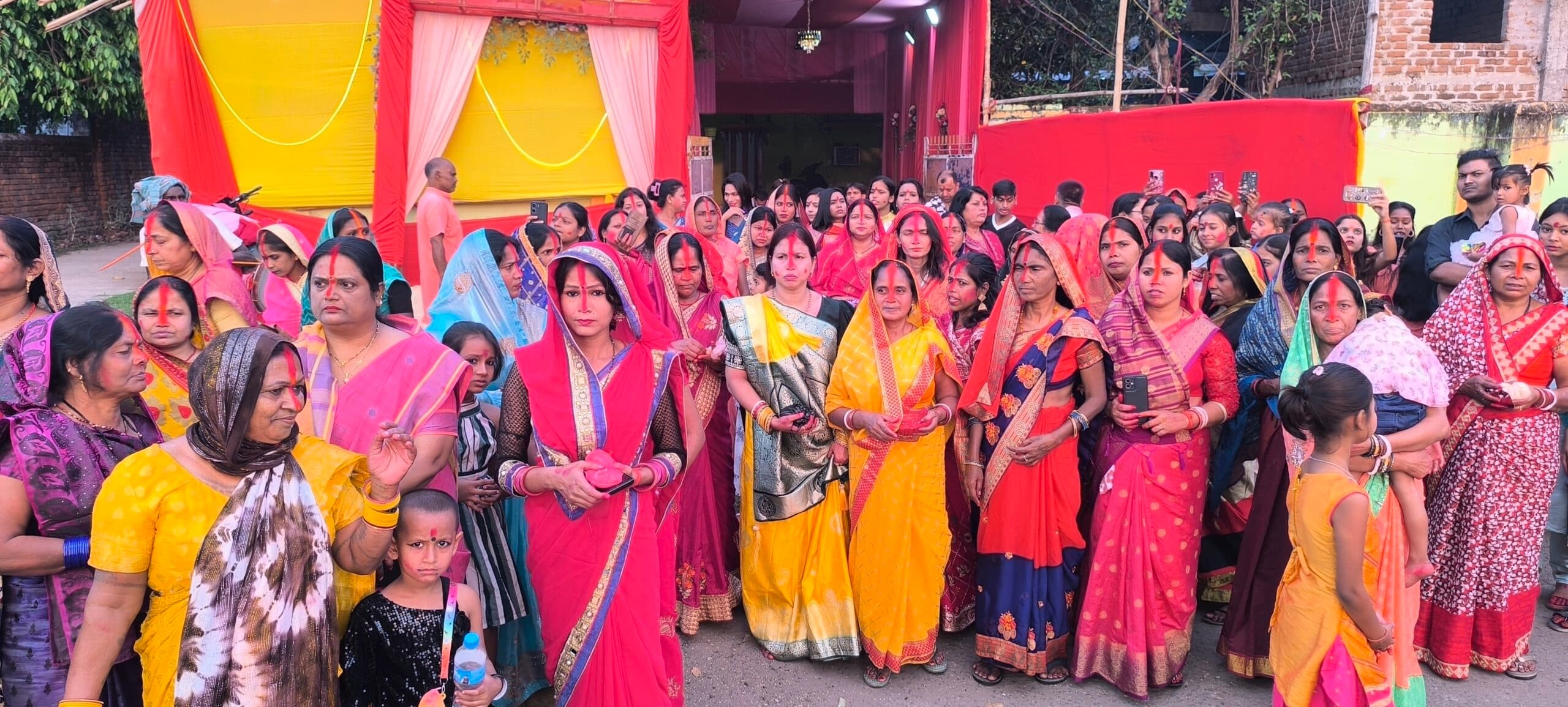 Giridih News :नम आंखों से दी गयी मां दुर्गा को विदाई