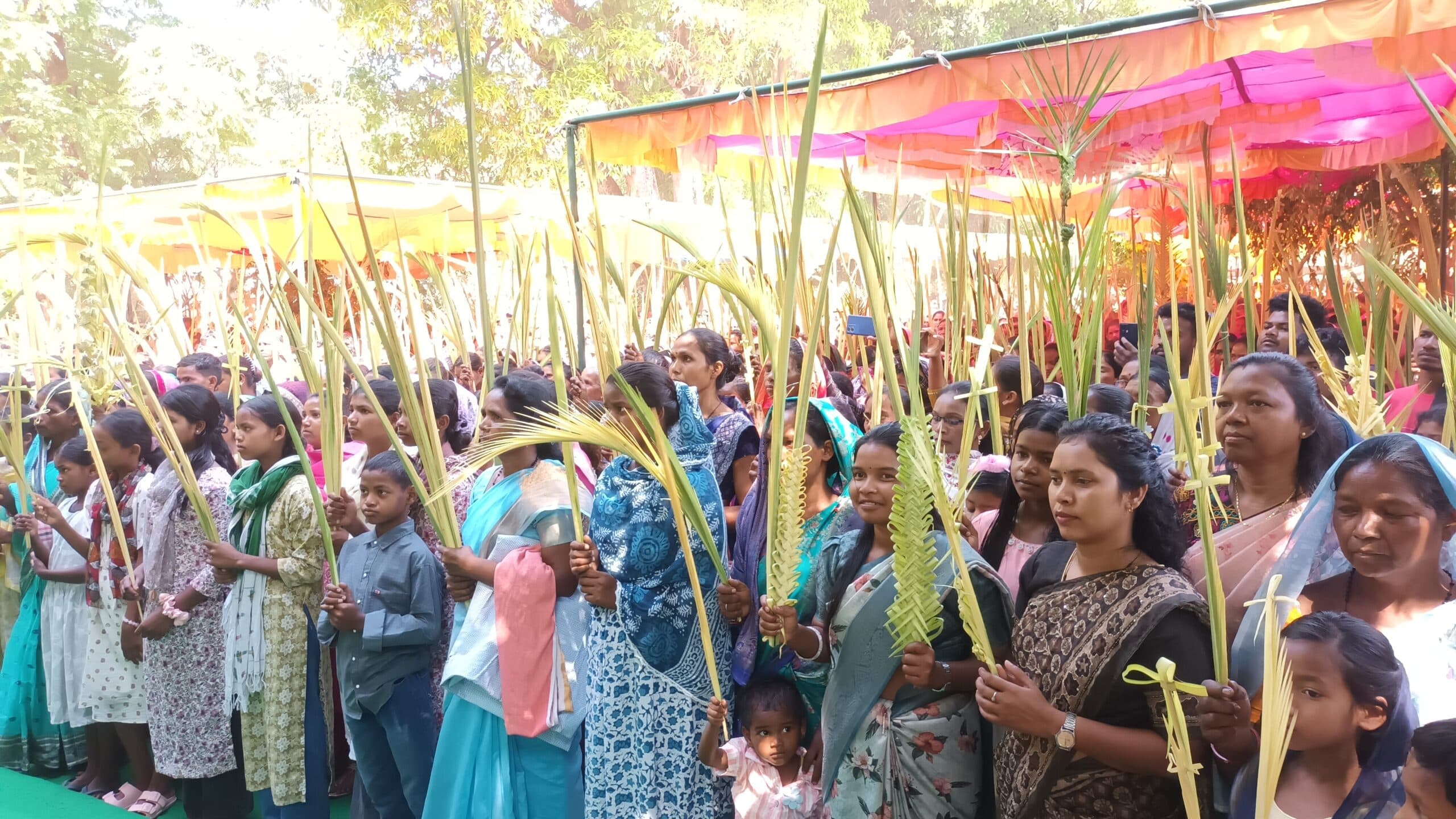 तोरपा में मसीही विश्वासियों ने खजूर पर्व मनाया