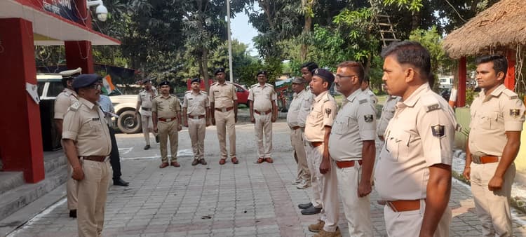 प्रतापगंज थाना का एसडीपीओ ने किया निरीक्षण, दिये कई आवश्यक निर्देश