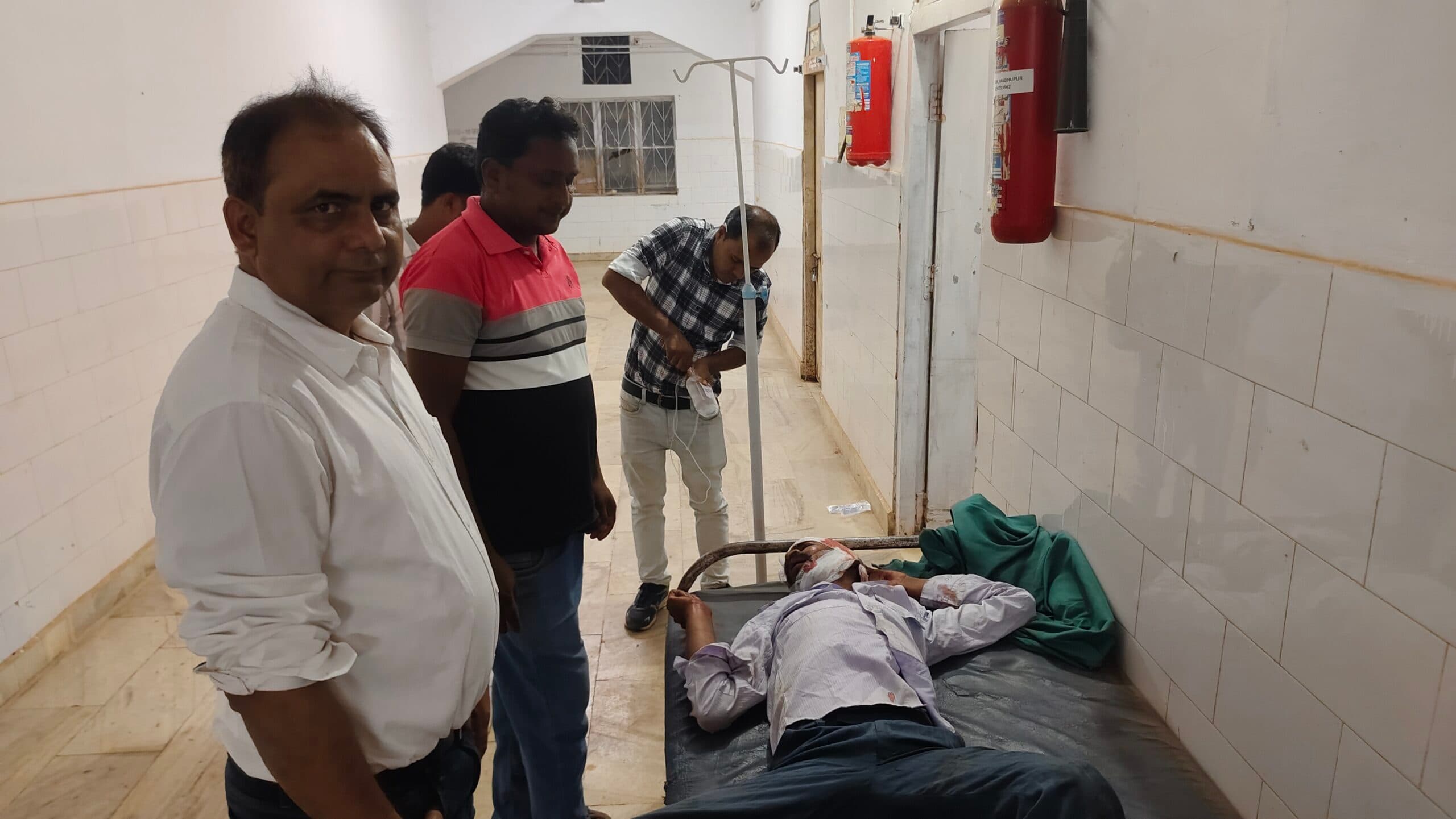 पालोजोरी में तेज रफ्तार पिकअप ने युवक को कुचला