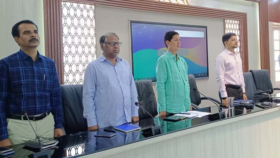 वंदे मातरम् के 150वें वर्ष पूरे होने के उपलक्ष्य में सामूहिक गायन